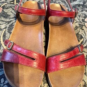 NWOT Dansko Janelle Sandals